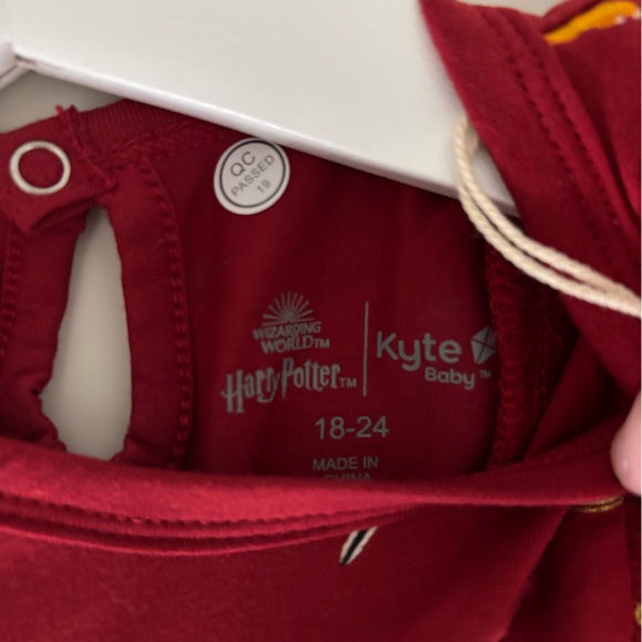 NWT Kyte BABY Harry Potter Red Ruffle Bubble Romper | 18-24M | Retired - Picture 7 of 7